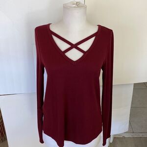 Burgundy criss cross front 69 polyester 27 rayon 4 spandex brand new